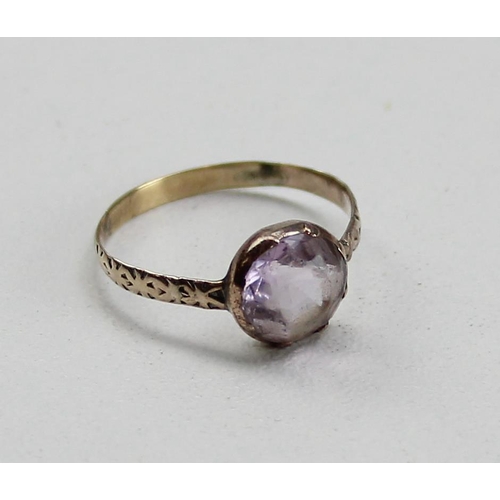 1224 - 9ct gold and pink stone ring, believed to be a topaz, unmarked but XRF tested, approx size N & 1.31g... 