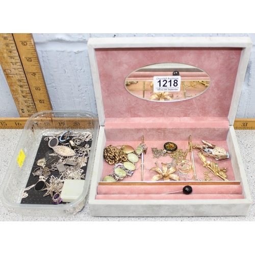 1218 - Jewellery box and contents, many silver items, many marked