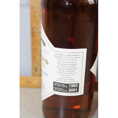 1662 - A bottle of Port Ellen 1983 Scott's Selection single Islay Malt Whisky. Distilled in 1983, the final... 