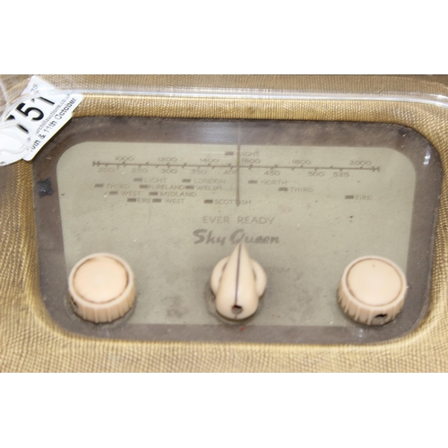 751 - Vintage Sky Queen radio