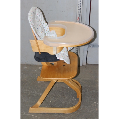 102 - Bentwood child's high chair