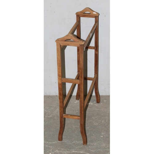 11 - Vintage wooden towel rail