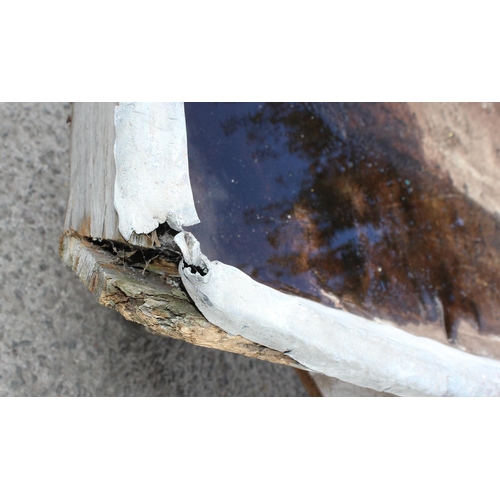 321 - A large lead lined sink with wooden carcass, approx 151cm x 75cm