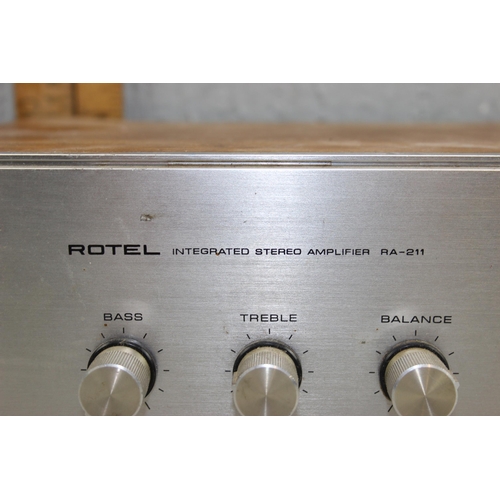 754 - Rotel RA-211 Amplifier