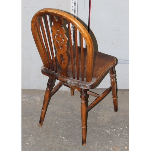 159 - 4 vintage wheelback kitchen chairs