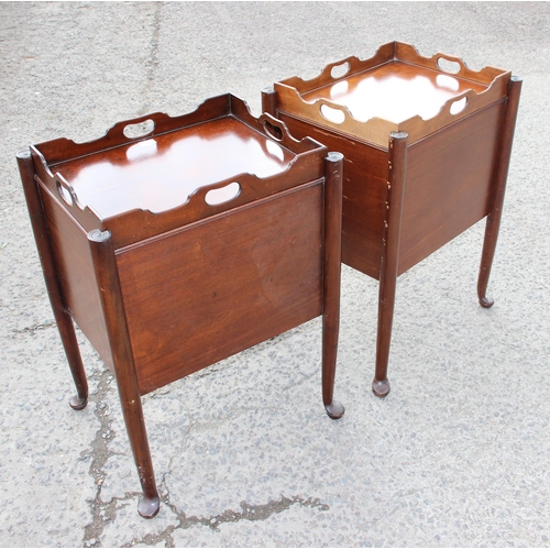 122 - Pair of mahogany Georgian style 2-over-2 bedside cabinets with removable tray tops