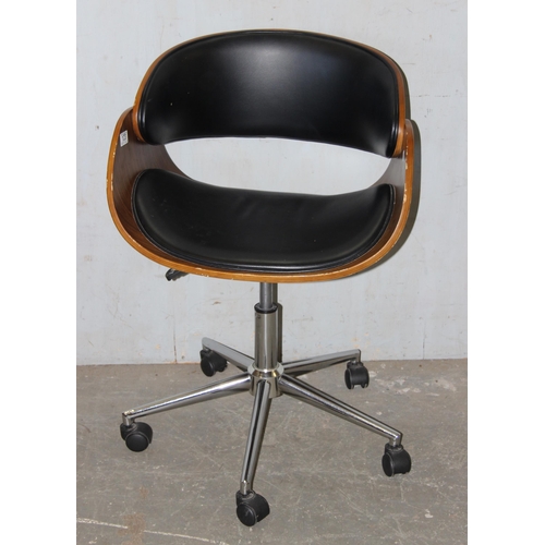 123 - An unusual bentwood and leatherette office chair