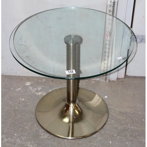 132 - 1960’s style circular toughened glass coffee table with brushed aluminium trumpet shaped base