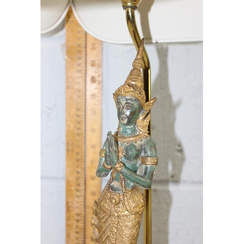 251 - Vintage lamp set with Oriental deity