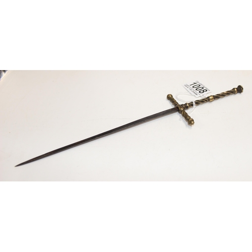 1008 - Stiletto dagger, believed to be c. 15th-17th century Italian, comprising a faceted iron blade taperi... 