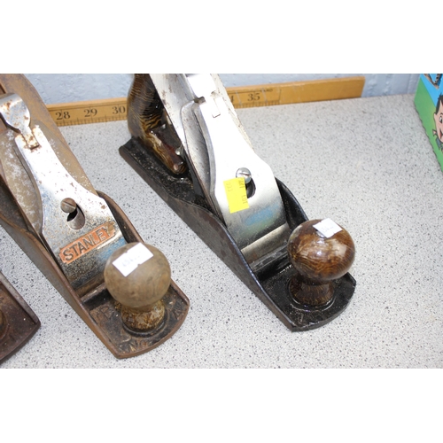 851 - 5 x various wood planes to incl. Stanley