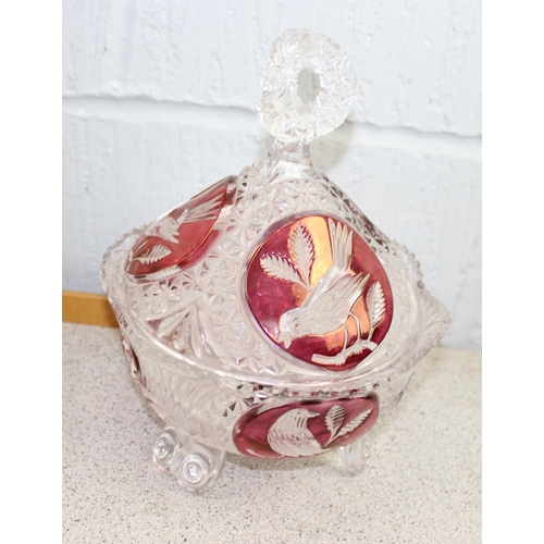 1850 - A large glass bowl, a named glass vase and a ruby flash power bowl with lid (3)