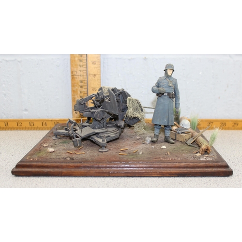 1028 - 2 military dioramas