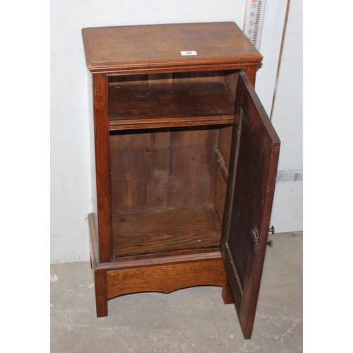 48 - A small vintage oak pot cupboard