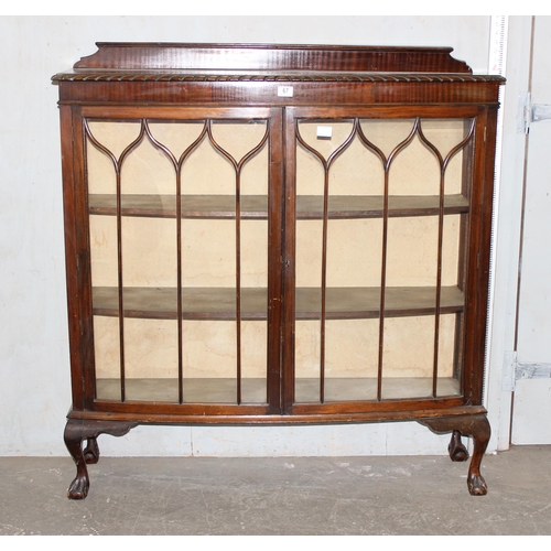 67 - An early 20th century glazed display cabinet