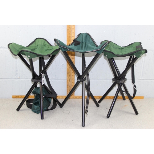 702A - 3 x fishing/camping folding stools