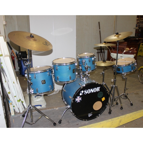 615 - Sonor Force 2001 8 piece drum kit