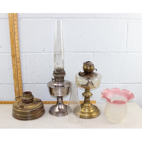 259 - 3 assorted oil lamps