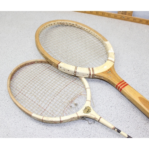 760 - 2 vintage Tennis/ badminton racquets