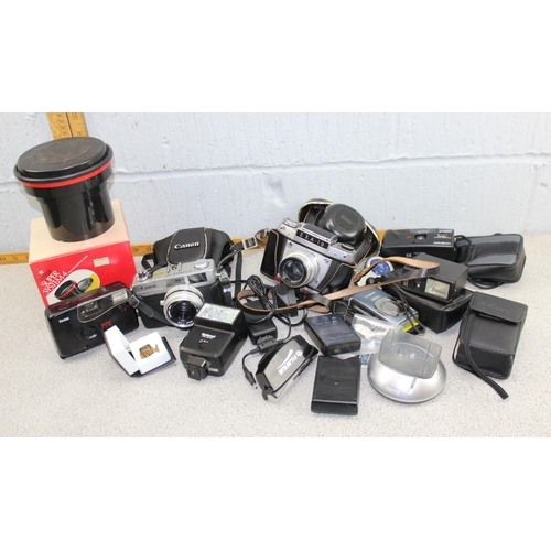 661 - Box of assorted cameras and accessories to inc Canonet 28