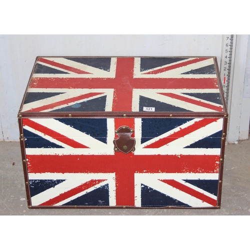 121 - A Union Jack toy or storage box