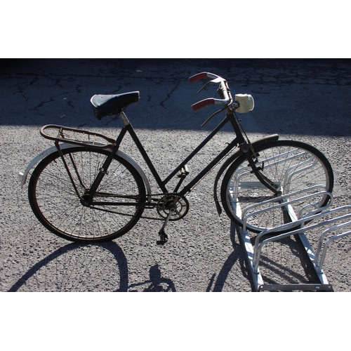 733 - Vintage black ladies bike