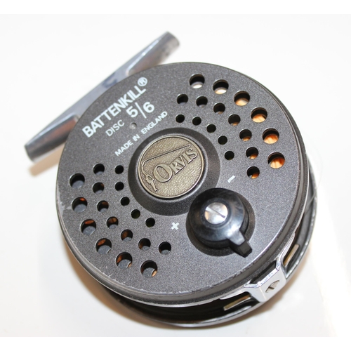 711 - Orvis Battenkill 5/6 fly fishing reel in reel case.