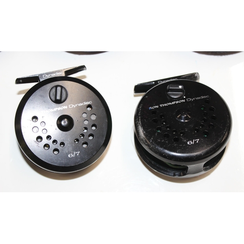 713 - 4 Ron Thompson Dynadisc fly fishing reels in reel cases and carry bag