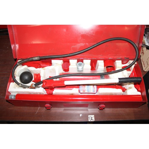 887 - Sealey 10 ton Super Snap hydraulic body frame repair kit