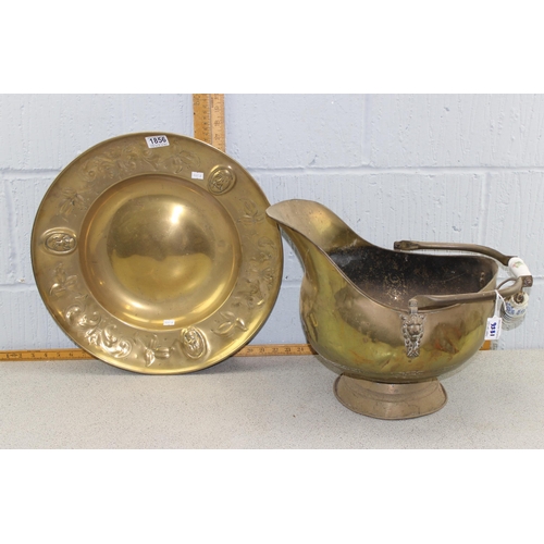 1856 - A brass coal scuttle & an unusual hammered finish brass charger (2)