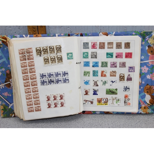 543 - Stamps - Album, A-K, Commonwealth & World, Mint & Used, (approx 3500), 1p a stamp