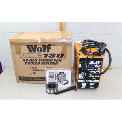 821 - Wolf Mig 130 welder