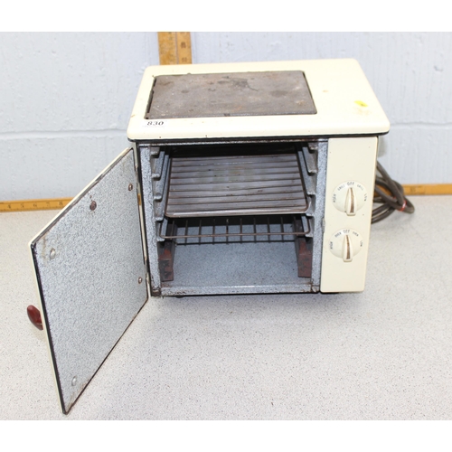 830 - Vintage Belling enamel tabletop stove