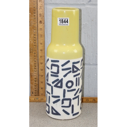 1844 - A retro yellow & white vase with black geometric design