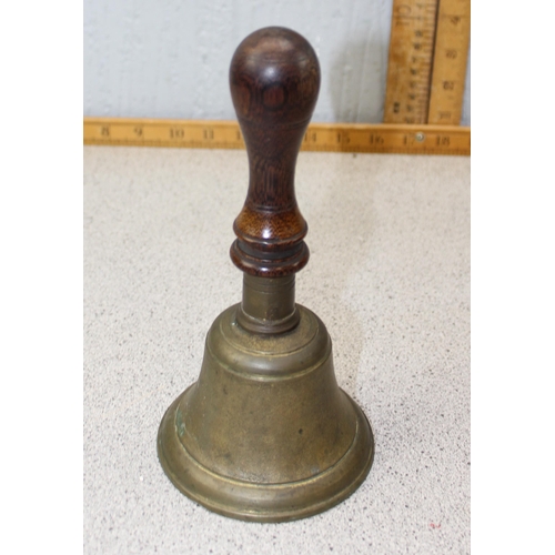 1860 - A vintage brass coal bucket with armorial crest and brass bell