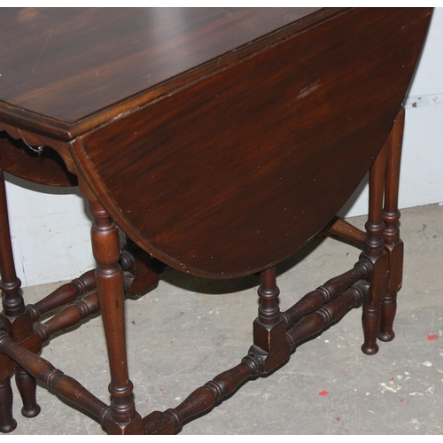 33 - Vintage drop leaf table with turned legs