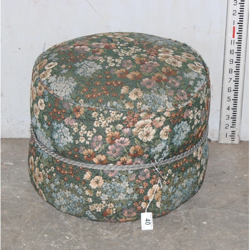 40 - Vintage floral fabric pouffe