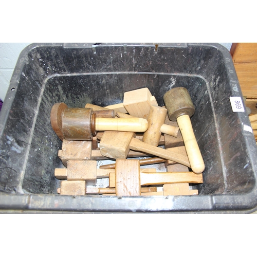 869 - Quantity of vintage wooden mallets & pin hammers