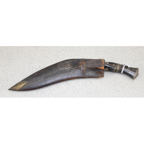 1423 - Vintage Kukri knife in leather sheath