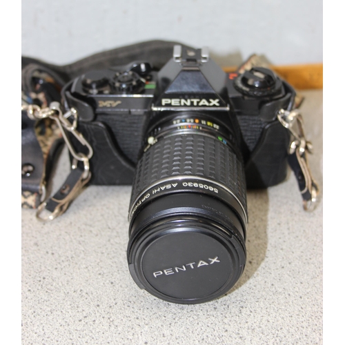 700 - Pentax MV camera with lens and case