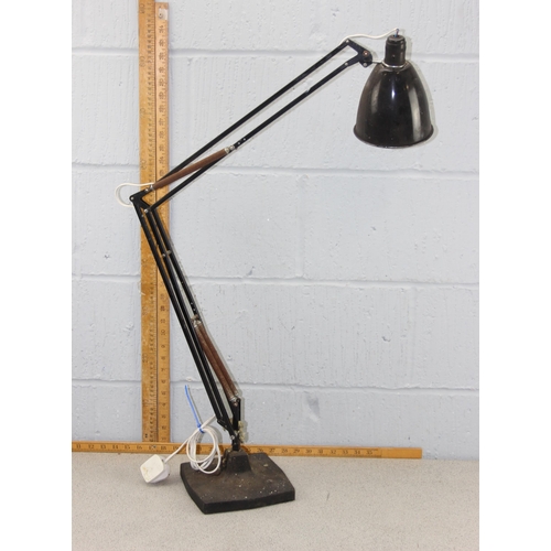 232 - A large industrial Anglepoise style lamp, black painted finish