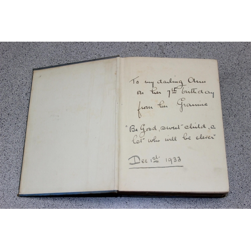 558 - Qty of interesting books to inc The Ascent of Everest first edition, Studio Picnics signed first edi... 