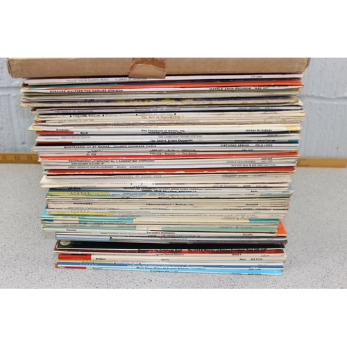 651 - Large qty of assorted vinyl records, mainly LP records