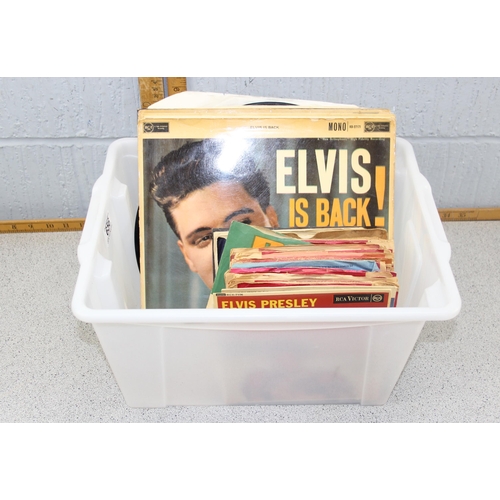 656 - Qty of Elvis vinyl, LP and 7