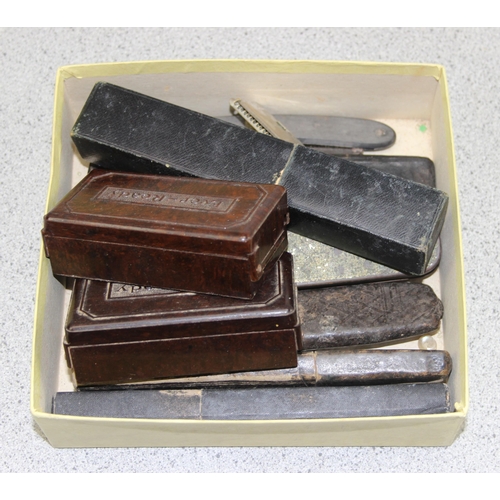 1609 - Qty of assorted vintage cut throat and safety razors etc