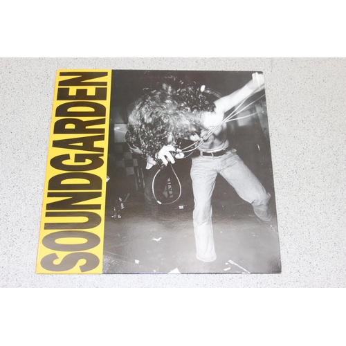 662 - Soundgarden Louder than Love LP record, AMA5252