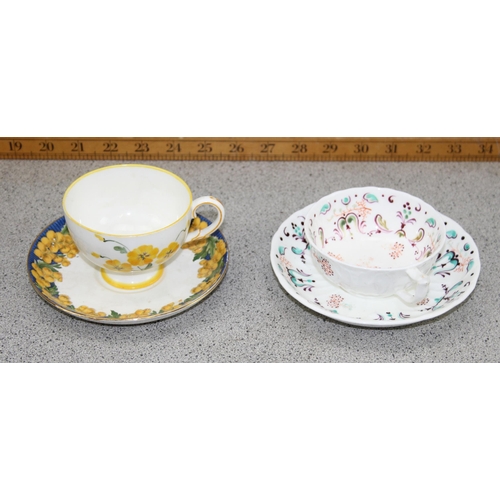 1715 - Qty of mainly Art Deco cups, saucers & side plates to include Paragon & Alfred Meakin