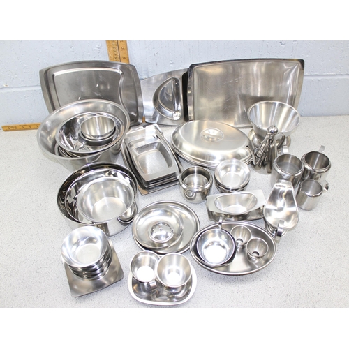 1736 - Qty of retro Stainless Steel kitchen items