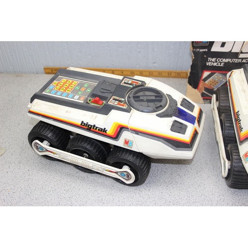 1532 - 3 vintage Bigtrak toy vehicles and one partial box