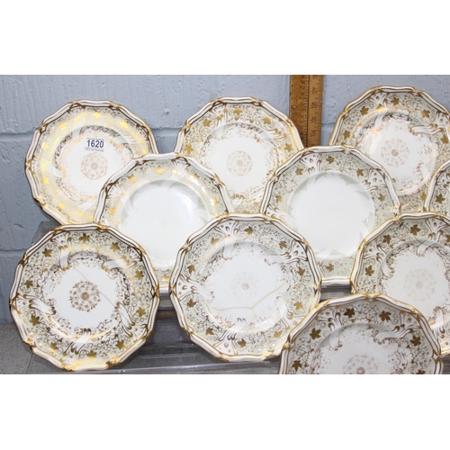 1620 - A set of 15 antique Davenport china dessert plates with gilt decoration c.1840